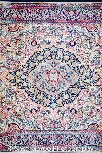 Regular silk carpet, size: 4 feet by 6 feet