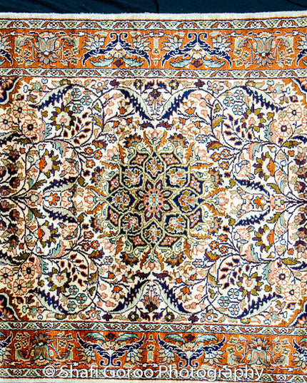 Regular silk carpet, size: 3 feet by 5 feet