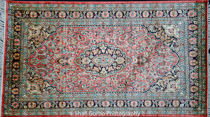Regular silk carpet, size: 3 feet by 5 feet