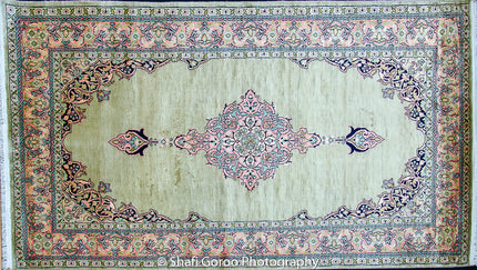 Regular silk carpet, size: 3 feet by 5 feet