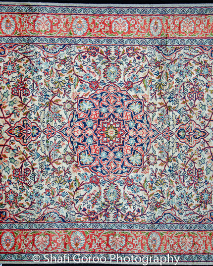 Regular silk carpet, size: 3 feet by 5 feet