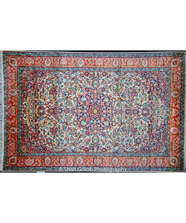 Regular silk carpet, size: 3 feet by 5 feet