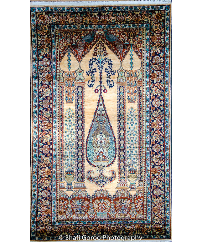Regular silk carpet, size: 3 feet by 5 feet