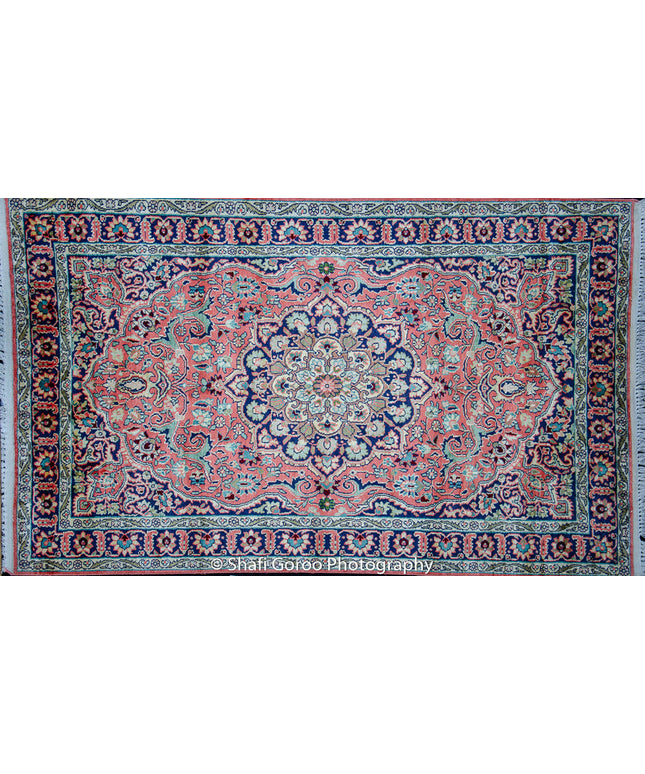 Regular silk carpet, size: 3 feet by 5 feet