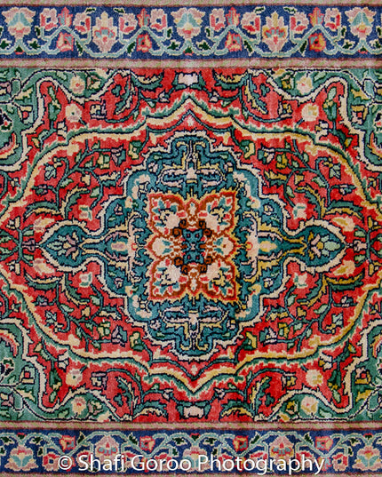 Regular silk carpet, size: 2 feet by 3 feet