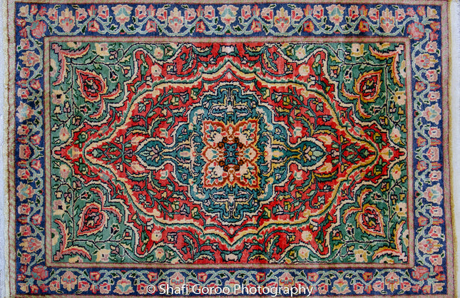 Regular silk carpet, size: 2 feet by 3 feet
