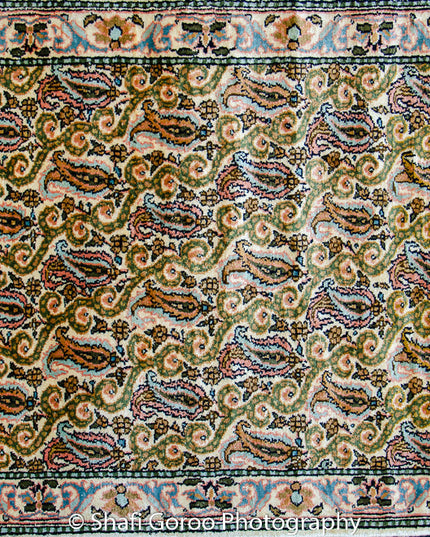 Regular silk carpet, size: 2 feet by 3 feet