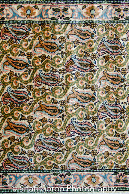 Regular silk carpet, size: 2 feet by 3 feet