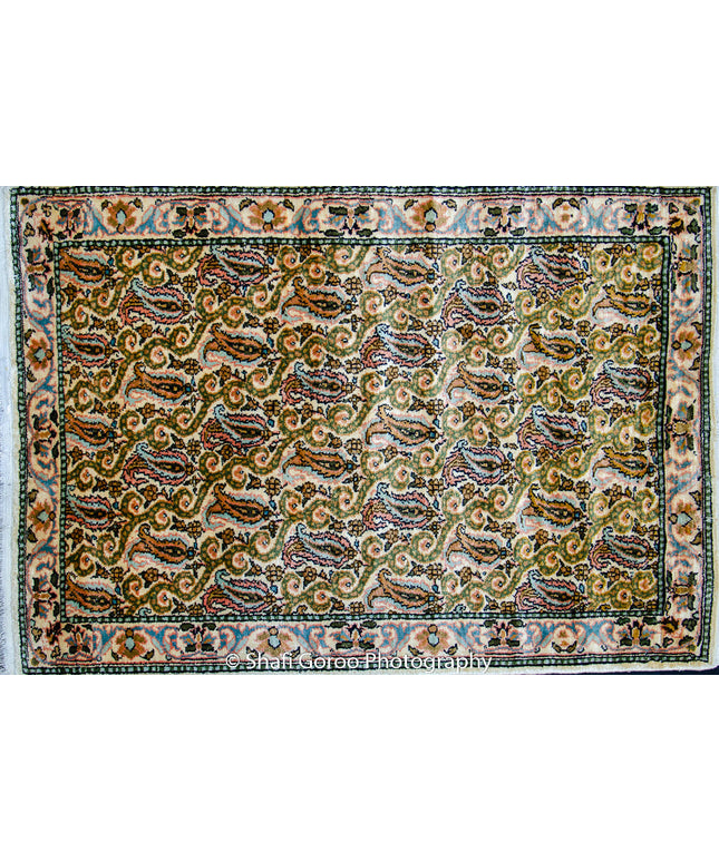 Regular silk carpet, size: 2 feet by 3 feet