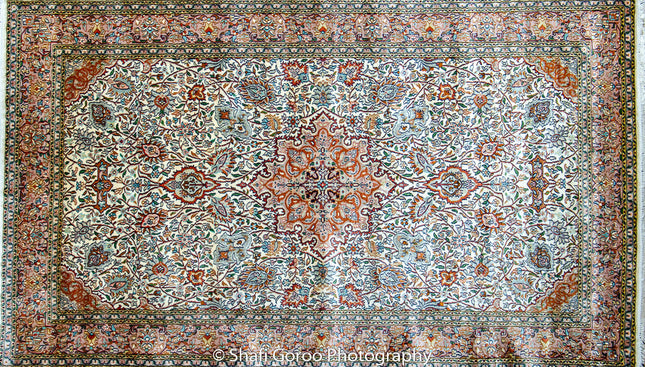 High knot silk on silk, size 3' x 5'