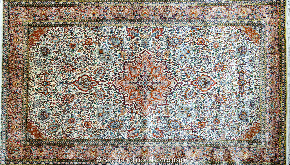 High knot silk on silk, size 3' x 5'