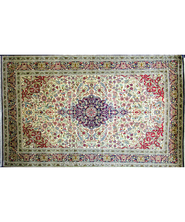 High knot silk on silk, size 2.5' x 4'