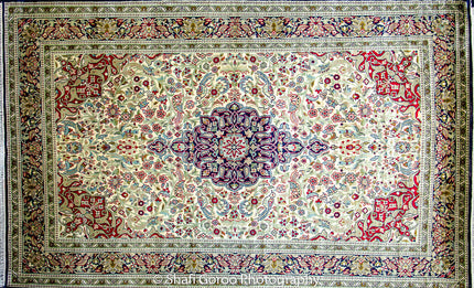 High knot silk on silk, size 2.5' x 4'
