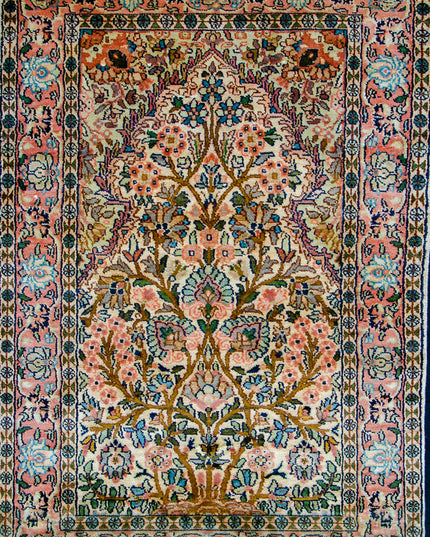 Regular silk carpet, size: 2 feet by 3 feet