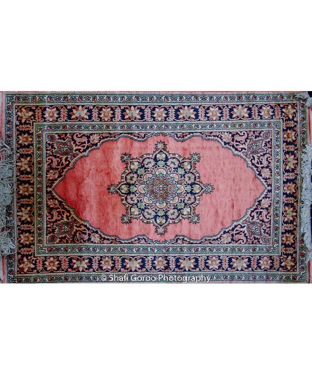 Regular silk carpet, size: 2 feet 6 inches by 4 feet