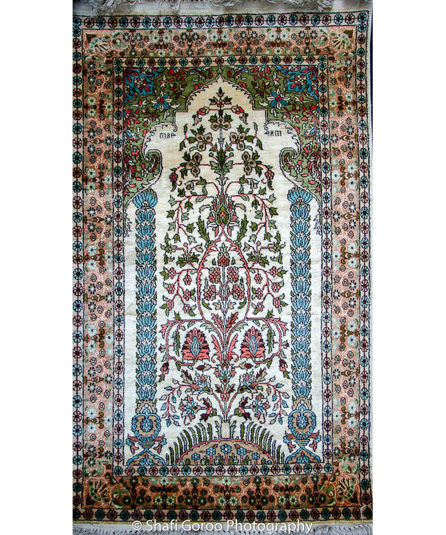 Regular silk carpet, size: 2 feet 6 inches by 4 feet