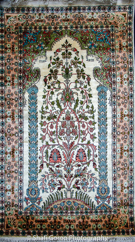 Regular silk carpet, size: 2 feet 6 inches by 4 feet