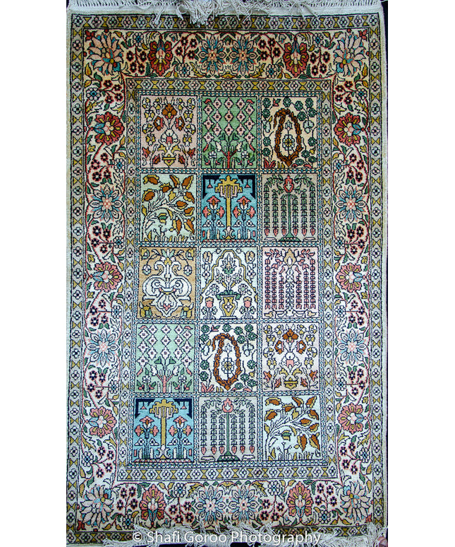 Regular silk carpet, size: 2 feet 6 inches by 4 feet