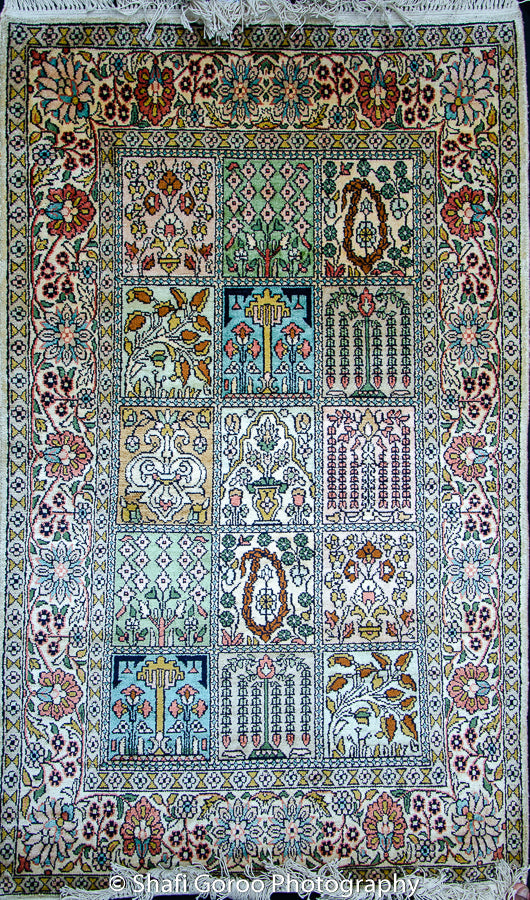 Regular silk carpet, size: 2 feet 6 inches by 4 feet