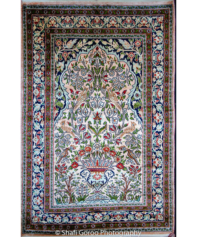 Regular silk carpet, size: 2 feet 6 inches by 4 feet