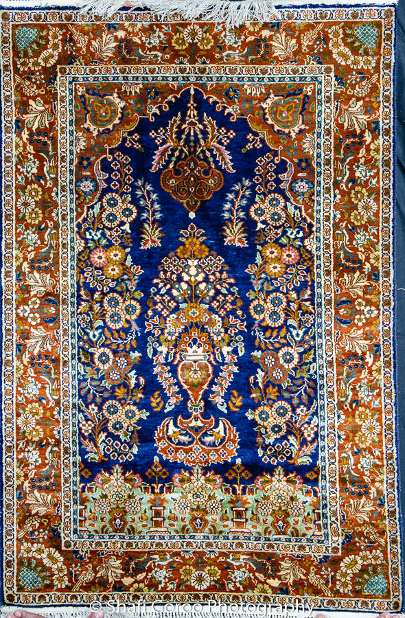 Regular silk carpet, size: 2 feet 6 inches by 4 feet