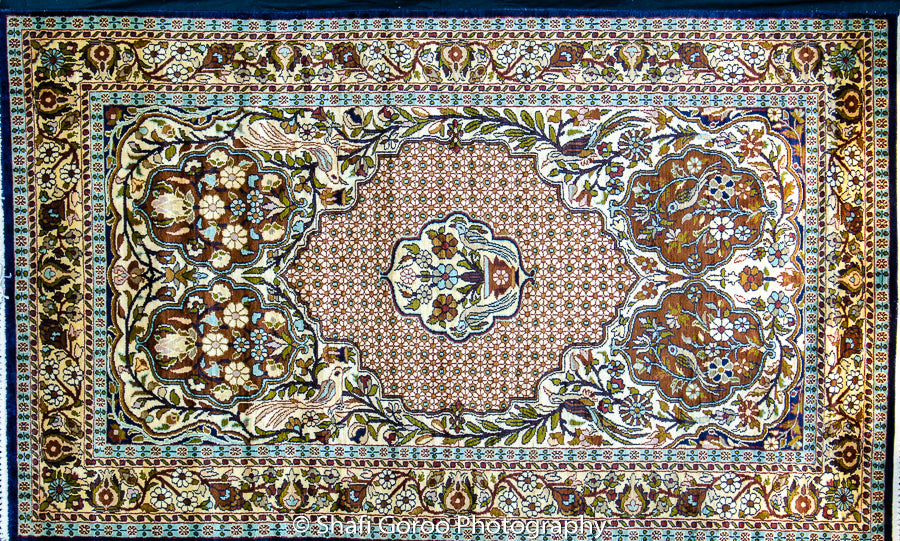 Regular silk carpet, size: 3 feet by 5 feet