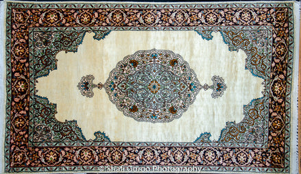 Regular silk carpet, size: 3 feet by 5 feet