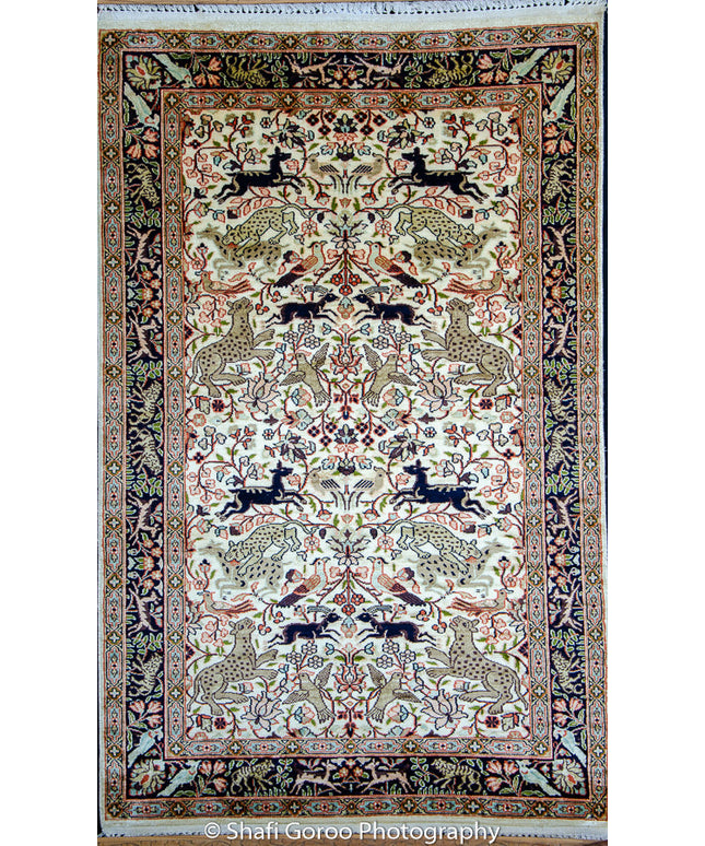 Regular silk carpet, size: 3 feet by 5 feet