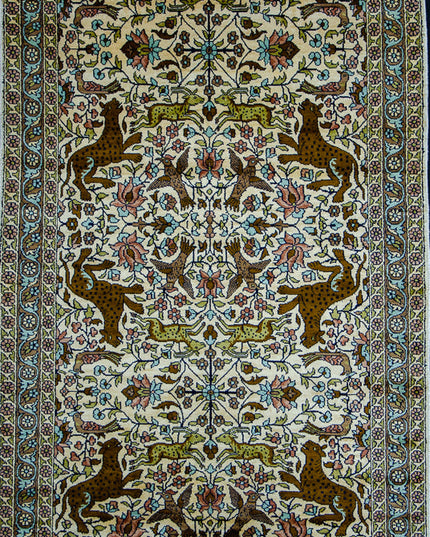 Regular silk carpet, size: 3 feet by 5 feet