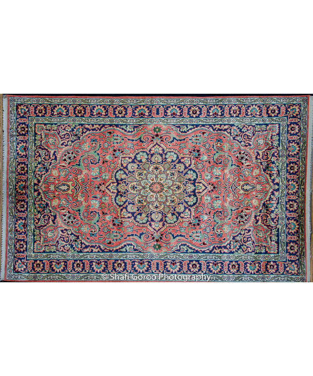 Regular silk carpet, size: 3 feet by 5 feet