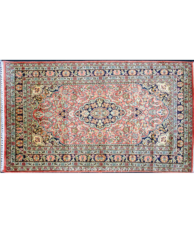 Regular silk carpet, size: 3 feet by 5 feet