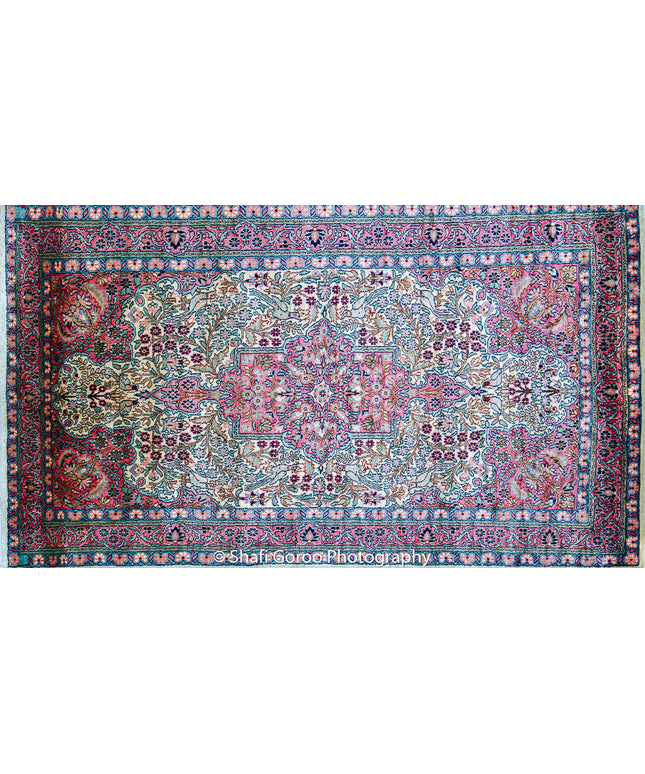 Regular silk carpet, size: 3 feet by 5 feet