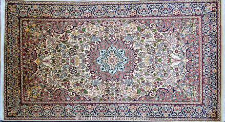Regular silk carpet, size: 3 feet by 5 feet