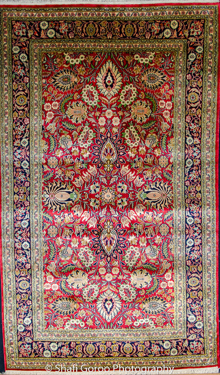 High knot silk on silk, size 2.5' x 4'