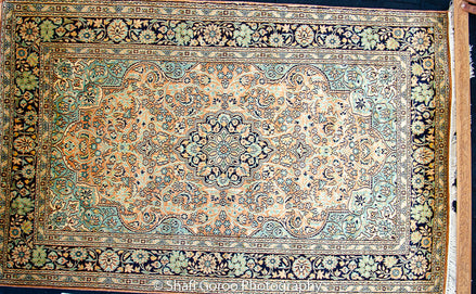 High knot silk on silk, size 2.5' x 4'