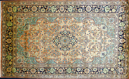 High knot silk on silk, size 2.5' x 4'