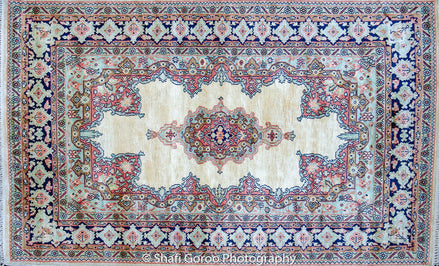 Regular silk carpet, size: 3 feet by 5 feet