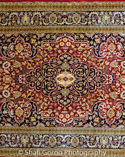 High knot silk on silk, size 2.5' x 4'