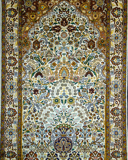 Regular silk carpet, size: 3 feet by 5 feet