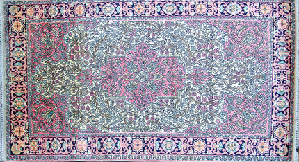 Regular silk carpet, size: 3 feet by 5 feet