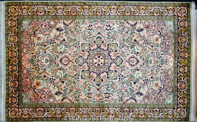 Regular silk carpet, size: 3 feet by 5 feet