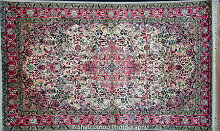 Regular silk carpet, size: 3 feet by 5 feet