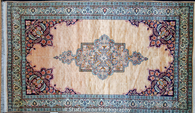 Regular silk carpet, size: 3 feet by 5 feet