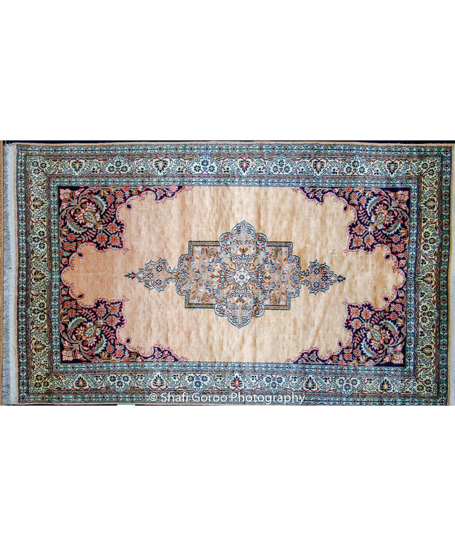 Regular silk carpet, size: 3 feet by 5 feet