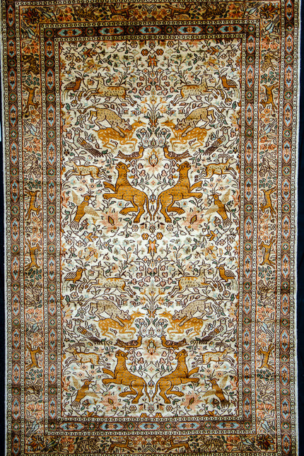 Regular silk carpet, size: 3 feet by 5 feet