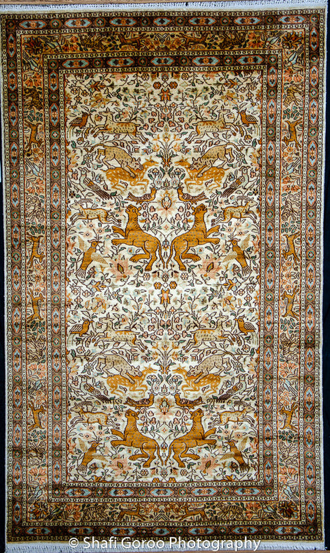 Regular silk carpet, size: 3 feet by 5 feet