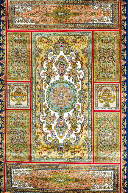 High knot silk on silk, size 3' x 5'
