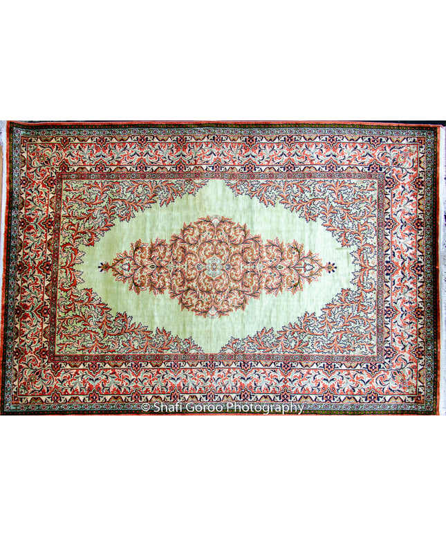 Regular silk carpet, size: 4 feet by 6 feet