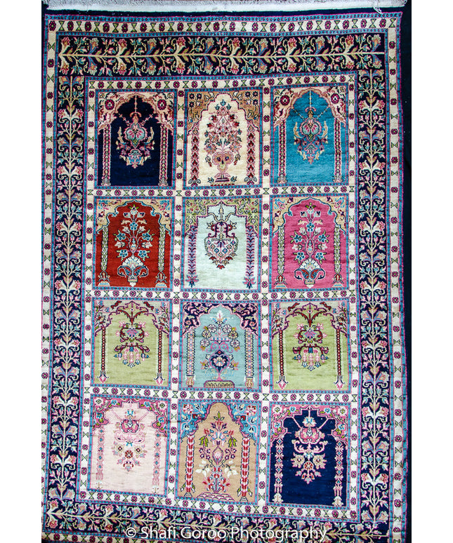 Regular silk carpet, size: 4 feet by 6 feet
