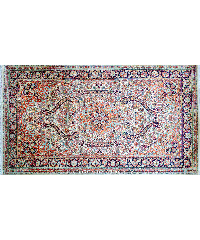 Regular silk carpet, size: 4 feet by 6 feet